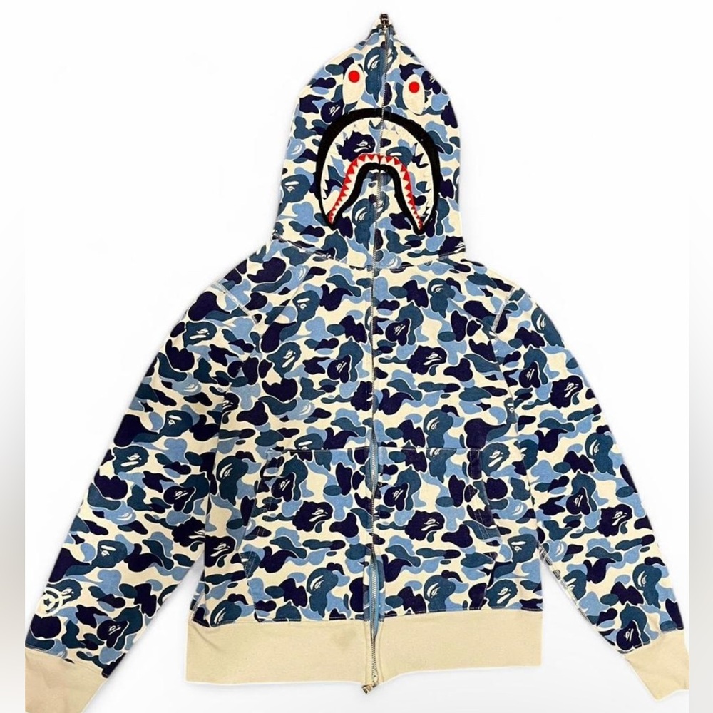original BAPE zip-up !! 🦈